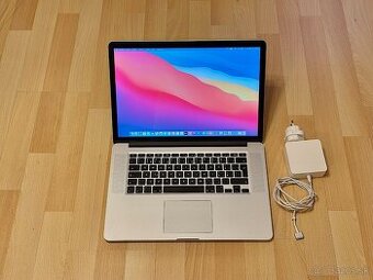 MacBook Pro 15" i7-2GHz,4j/8GB/256GB, TOP STAV