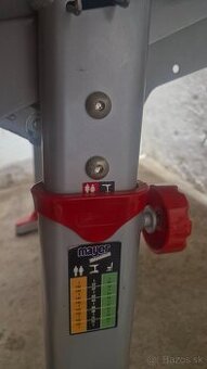 Písací stôl Mayer rastúci