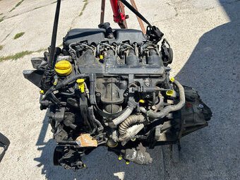 -----RENAULT MASTER ll 2.5 DCi OPEL MOVANO A-----