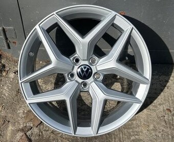 R17 ®️ Originál Seat 5x100 7J ET51 • VW Škoda Audi
