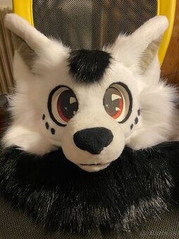 Mini partial fursuit s dvoma chvostami