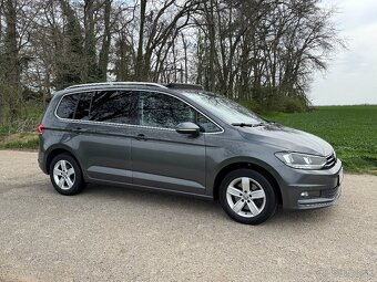 Volkswagen Touran model 2019 7 miestny
