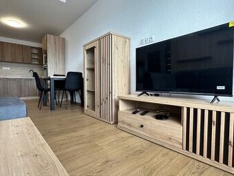 2 izbový byt s balkónom v novostavbe, 55m2 - PRENÁJOM