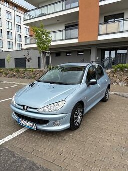 Predám Peugeot 206 1.4 Benzín