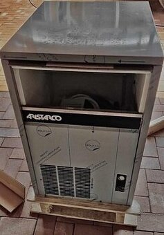 Vyrobnik ľadu Aristarсo Italy