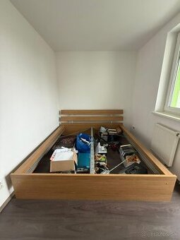 Manželská posteľ, zachovalá