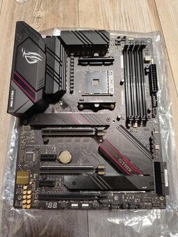 Rezervované - Predám Asus ROG STRIX B550-E GAMING