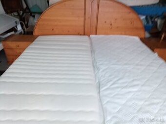 Manželská postel Masiv