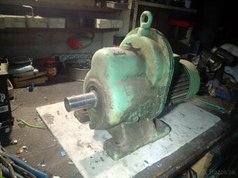 Elektromotor s prevodovkou 1,1kW - Ø40