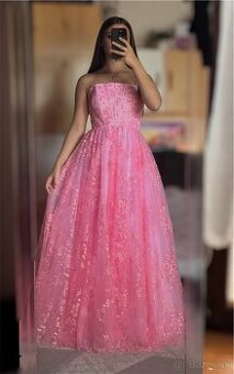 Šaty na stužkovú/ples