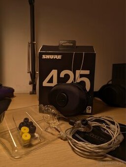 Shure SE425 ako nové.