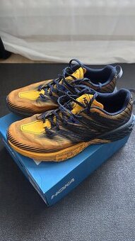 HOKA Speedgoat