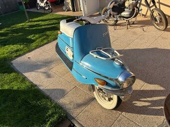 Skúter CZ 175 Deluxe