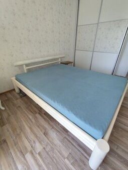 Manželská posteľ