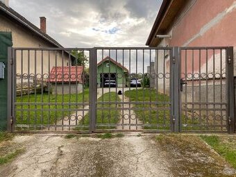 Kovová vstupná brána domová