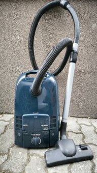 Vysávač AEG 1700W