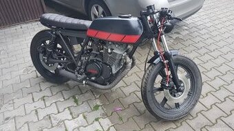 Yamaha XS400 Cafe racer