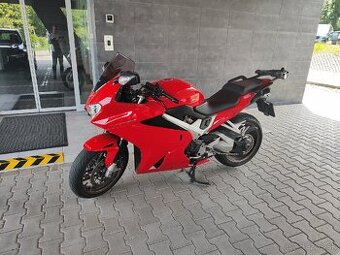 Predám Honda VFR 800f