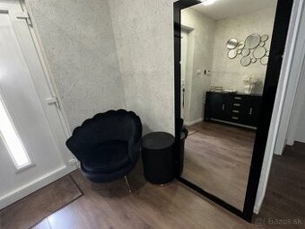 Zrkadlo s čierným lesklým rámom 180x80