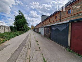 panelová garáž, ul. Rampova / Stromova , KE-Staré Mesto