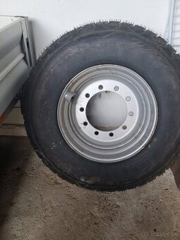 Predam kompletne koleso  15 R 22,5 FARMER.