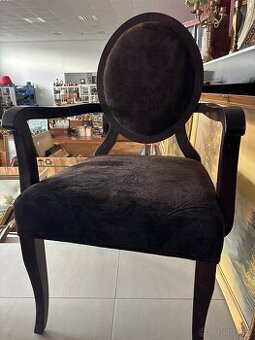 Elegantná starožitná stolička z 40.–50. rokov