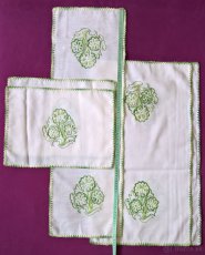 Vyšívaný obrus + obrúsky