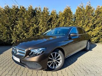 Mercedes E220d - Hnedá Metalíza, CarPlay, Letná-Zimná sada