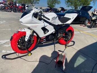 Okruhovka Yamaha R6