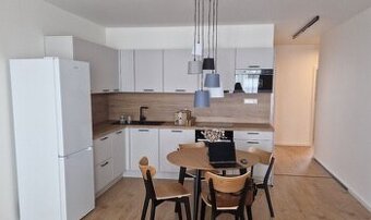 Moderný 3i byt v dvomi parkovacími státiami v projekte Kopči