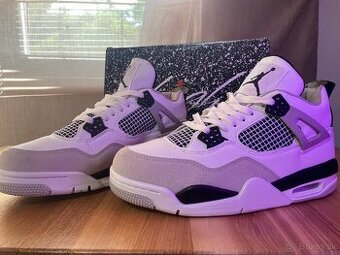 Air jordan’s 4 military black