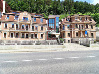 Trojhviezdičkový HOTEL PRAHA GARNI v Trenčianských Teplic