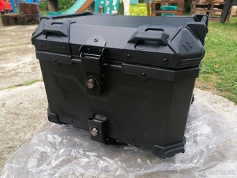 45 litrovy top case vrchny zadny kufor