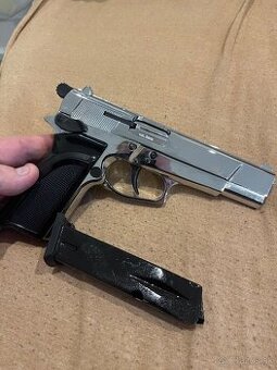 PREDAM PLYNOVU PISTOL