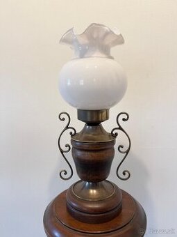 Stolova lampa