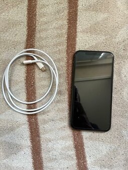 Predám iPhone 11 64GB čierny