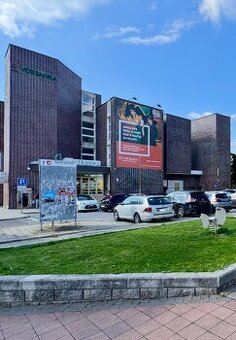 5 izbový byt s 2 kuchyňami a kúpeľňami v centre Svidníka