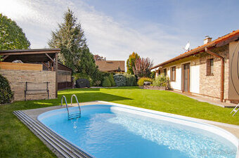 Predaj dom s bazénom, vírivkou, saunou, 792m2 pozemok-Sloven