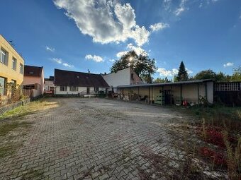 Mimoriadne zníženie ceny BÝVAJTE A PODNIKAJTE v centre Lučen