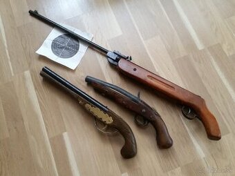 Stara vzduchovka a pistol