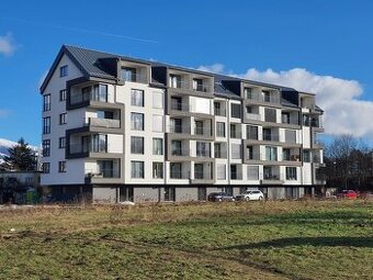 Dlhodobý prenájom 2-izbového bytu s loggiou a parkovaním, Li