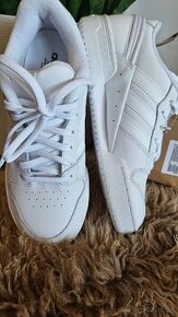 Adidas kožene tenisky Team Courts 41/42