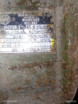 Motor starý z vodárne starej funkčný