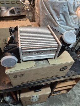 Nový originál intercooler skoda seat audi vw