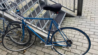 Cestný bicykel Favorit modrý
