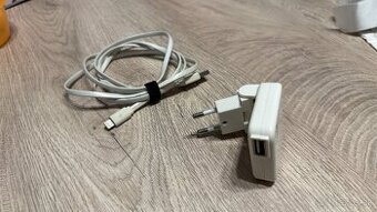 USB Adaptér + 2x Lightning kábel (1,5m + 0,2m)