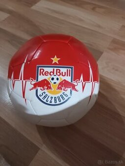 Red Bull  futbalová lopta
