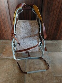 Detská sedačka na turistiku