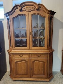 Rustikální příborník, vitrína, vyřezávaný masiv