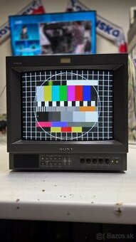 SONY PVM14L2 CRT monitor